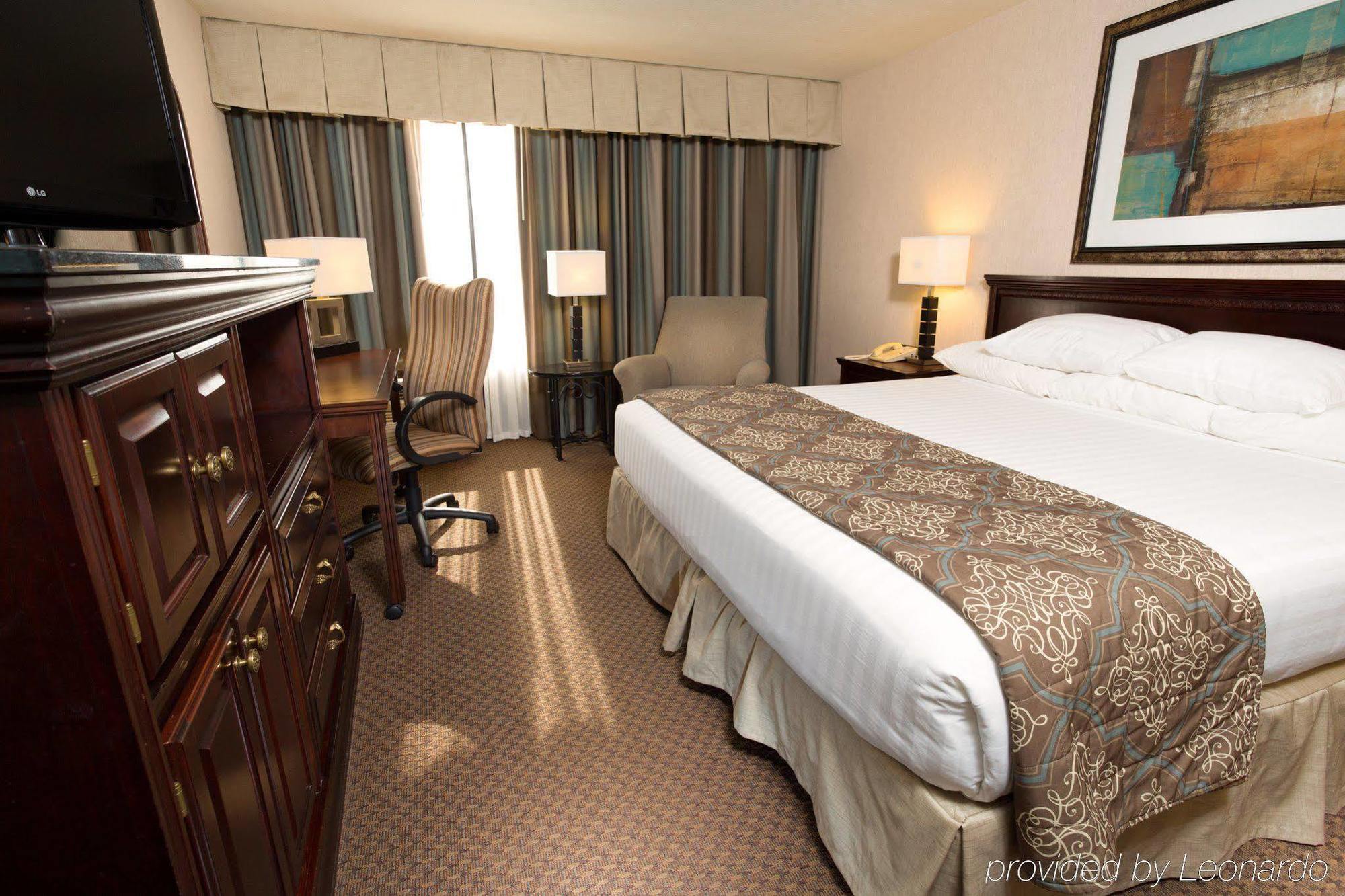 Drury Inn & Suites Overland Park Exterior foto
